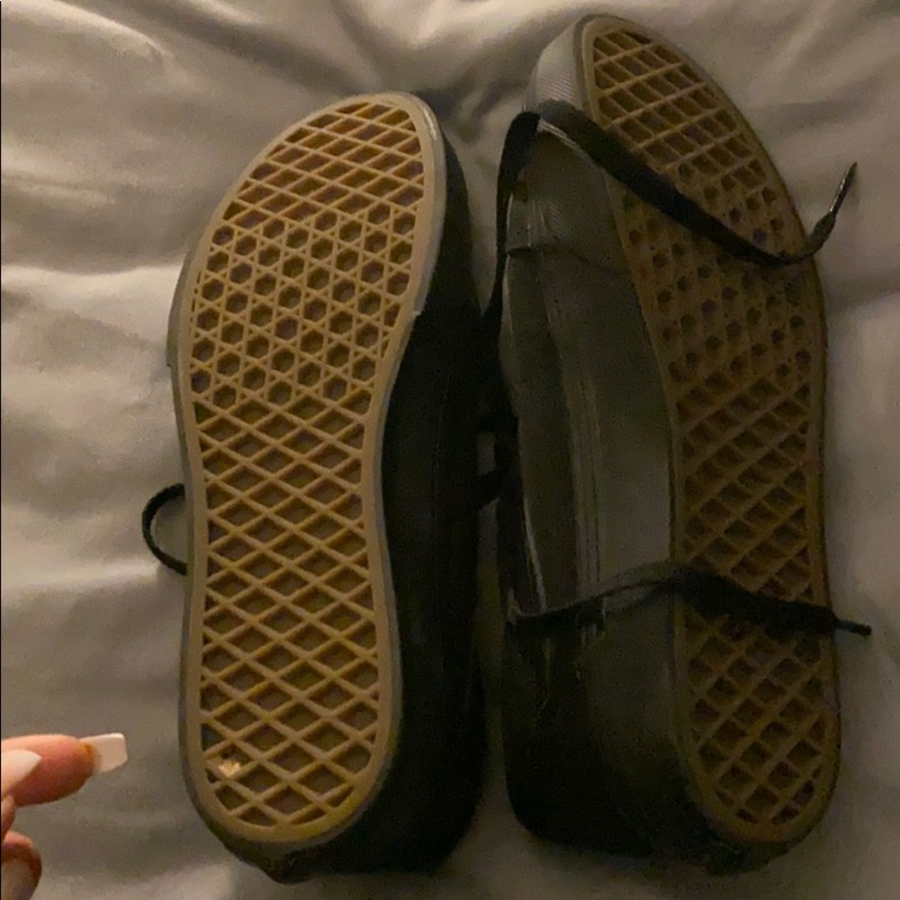 Black vans - Picture 2 of 3